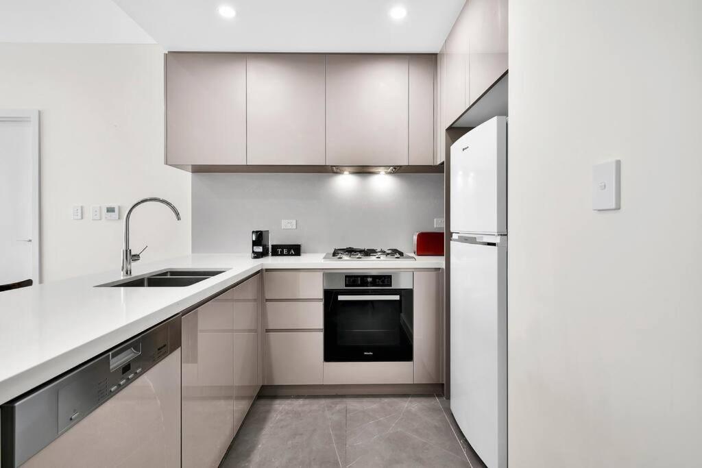 Apartment Stunning Corporate Wat1011601 *